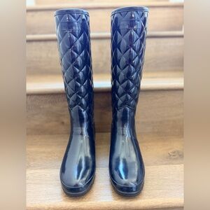 HUNTER Quilted Black Women's Boots size 6 EUC